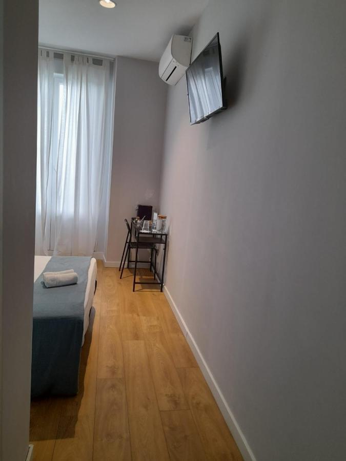 Marina Rooms Madrid Bagian luar foto